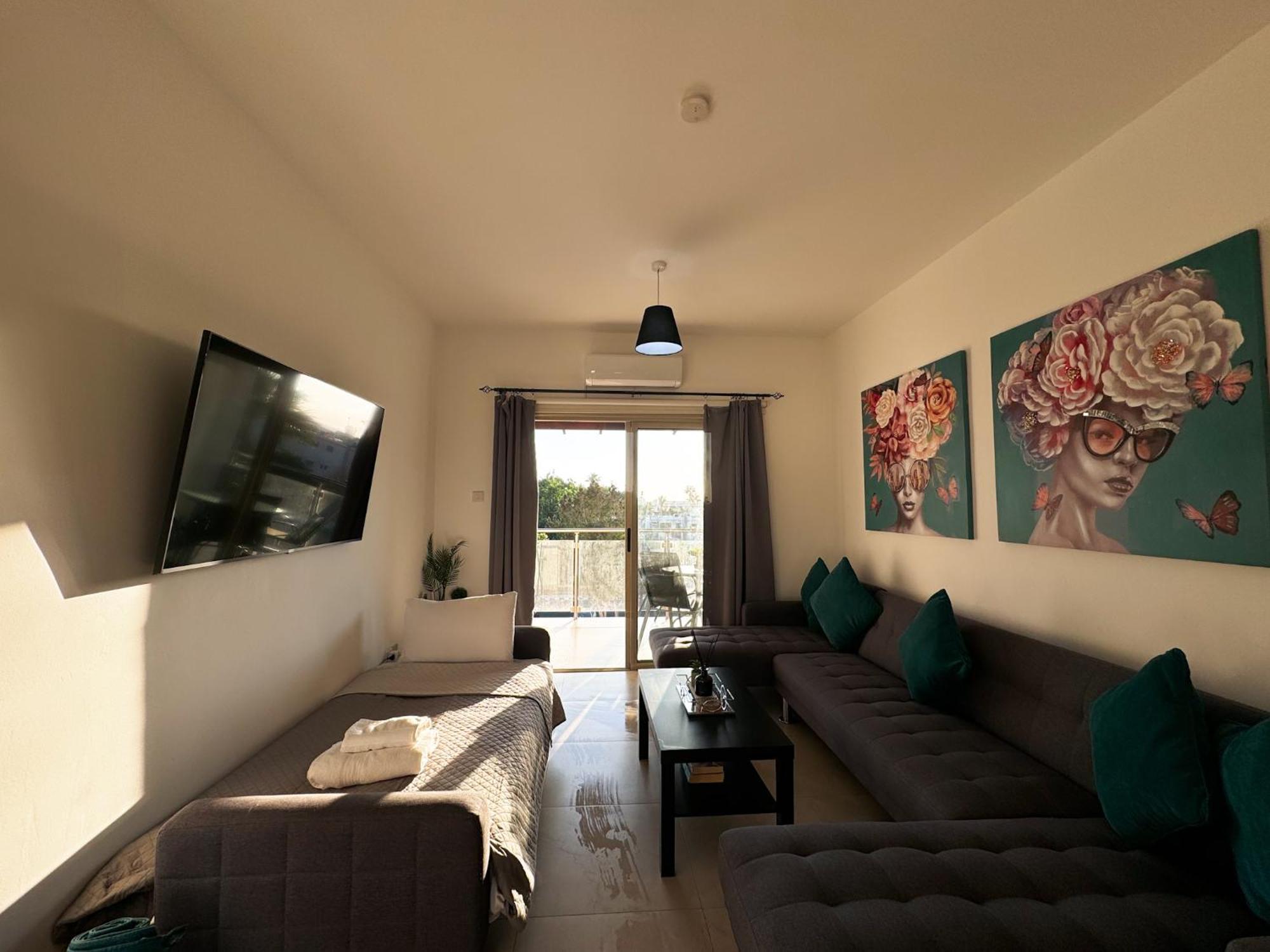 1b Seaside Orchid, Sea, Center Appartement Paphos